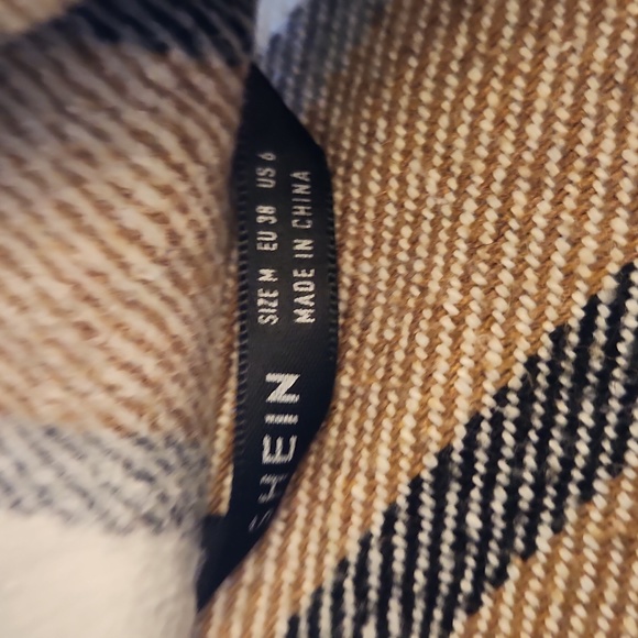 Oversized Plaid Shacket - Picture 3 of 5